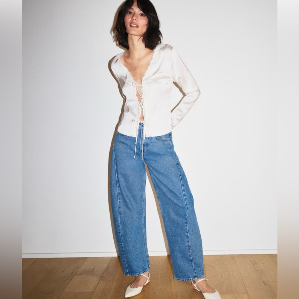 Abercrombie & Fitch Midrise Barrel Jean